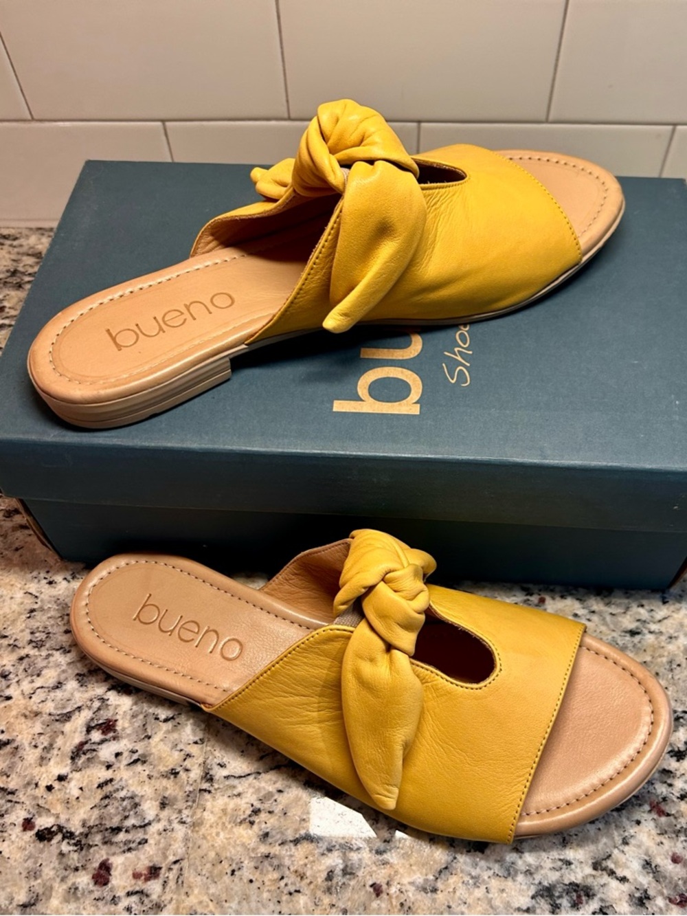 ❗️SALE❗️Bueno Joley Mustard Gold Knot-Top Leather Slide Sandals EUR Size 40